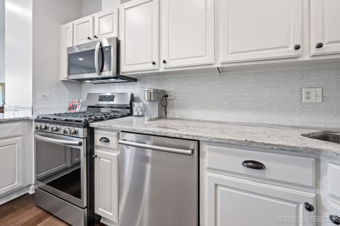 Tiny photo for 479 River Bend Road #111, Naperville, IL 60540 (MLS # 12487896)