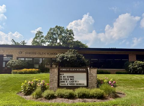 Tiny photo for 580 Oak Street, Glen Ellyn, IL 60137 (MLS # 12418941)