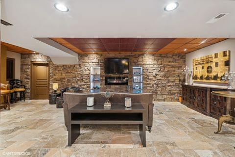 Tiny photo for 580 Oak Street, Glen Ellyn, IL 60137 (MLS # 12418941)