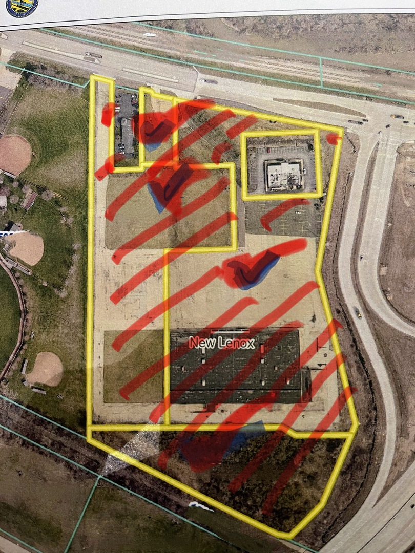 1500 W Lincoln Highway