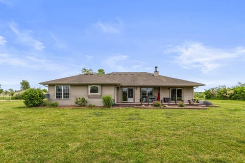 Tiny photo for 2665 Private Access 374 E, Mahomet, IL 61853 (MLS # 12663853)
