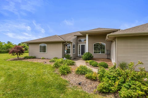 Tiny photo for 2665 Private Access 374 E, Mahomet, IL 61853 (MLS # 12663853)