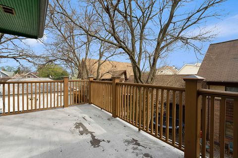 Tiny photo for 518 N Lombard Avenue, Oak Park, IL 60302 (MLS # 12620555)