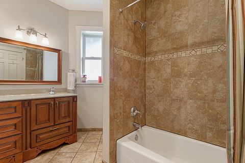 Tiny photo for 518 N Lombard Avenue, Oak Park, IL 60302 (MLS # 12620555)