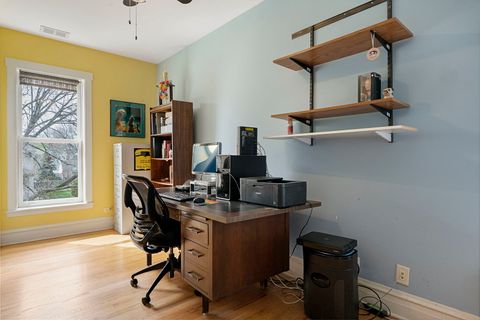 Tiny photo for 518 N Lombard Avenue, Oak Park, IL 60302 (MLS # 12620555)