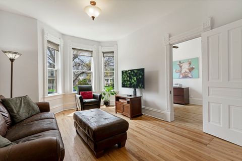 Tiny photo for 518 N Lombard Avenue, Oak Park, IL 60302 (MLS # 12620555)