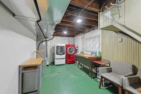 Tiny photo for 711 Clinton Avenue, Oak Park, IL 60304 (MLS # 12590224)