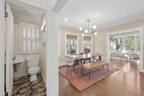 Tiny photo for 711 Clinton Avenue, Oak Park, IL 60304 (MLS # 12590224)