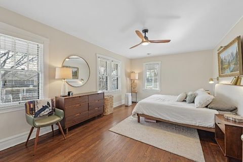 Tiny photo for 711 Clinton Avenue, Oak Park, IL 60304 (MLS # 12590224)