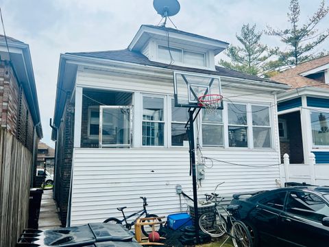 Tiny photo for 3318 W 62nd Street, Chicago, IL 60629 (MLS # 12608789)