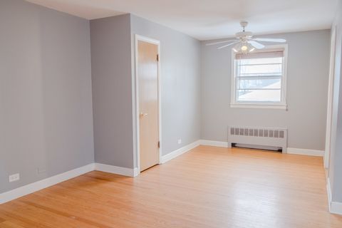 Tiny photo for 1537 William Street #1E, River Forest, IL 60305 (MLS # 12582535)