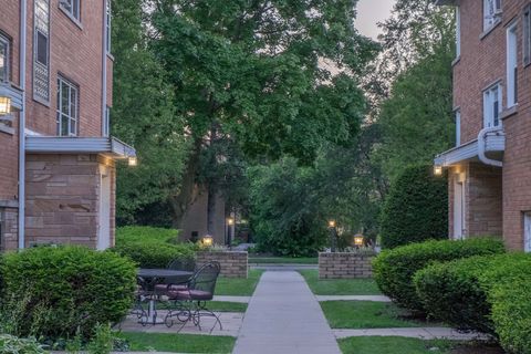 Tiny photo for 1537 William Street #1E, River Forest, IL 60305 (MLS # 12582535)