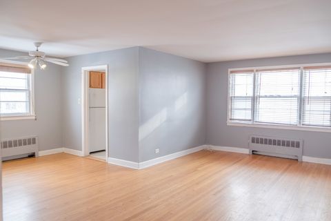 Tiny photo for 1537 William Street #1E, River Forest, IL 60305 (MLS # 12582535)