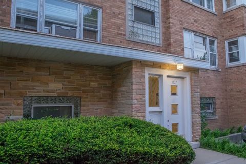 Tiny photo for 1537 William Street #1E, River Forest, IL 60305 (MLS # 12582535)