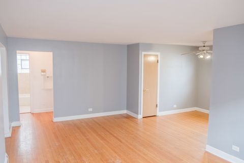 Tiny photo for 1537 William Street #1E, River Forest, IL 60305 (MLS # 12582535)