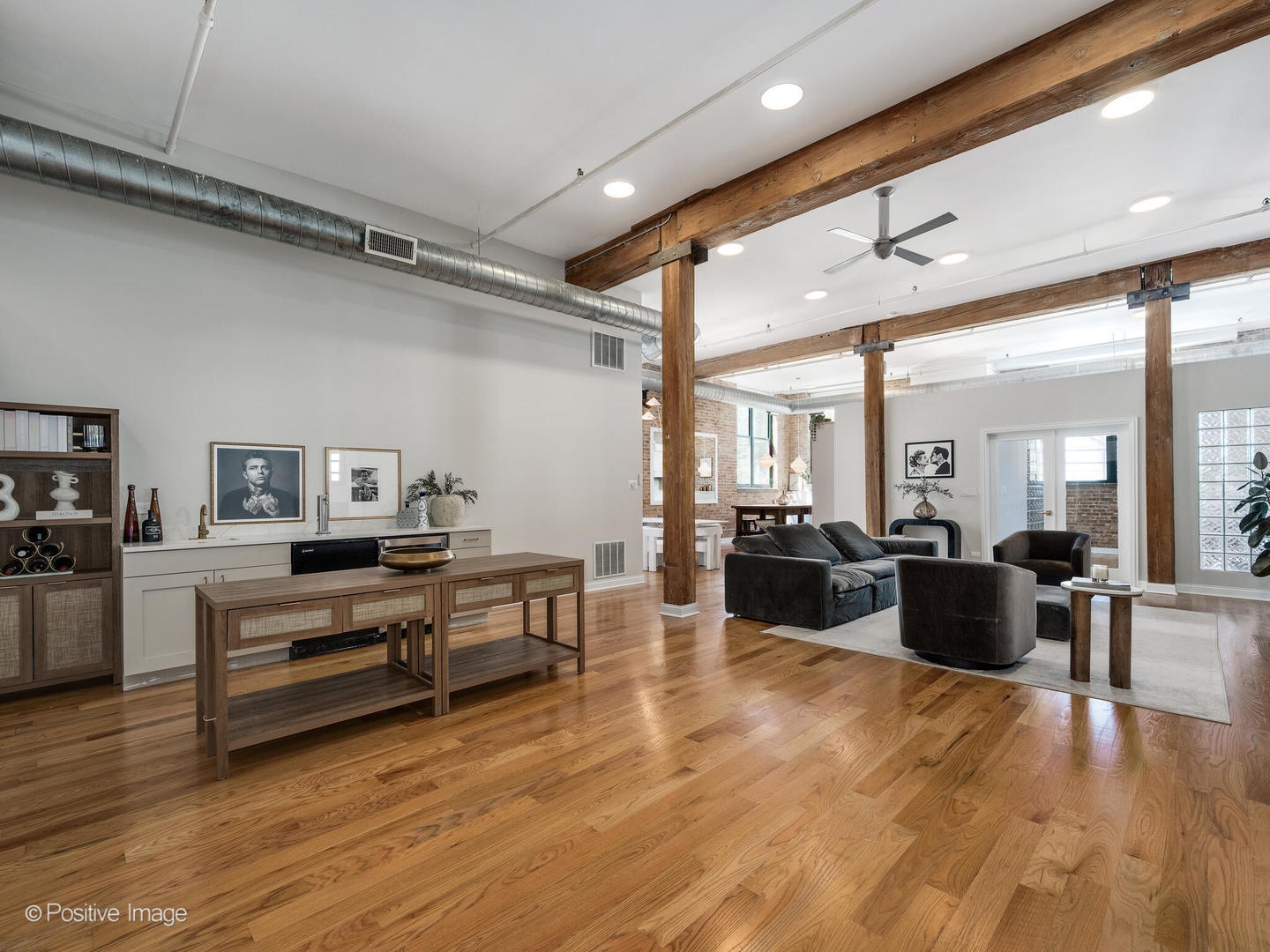 2650 W Belden Avenue 207