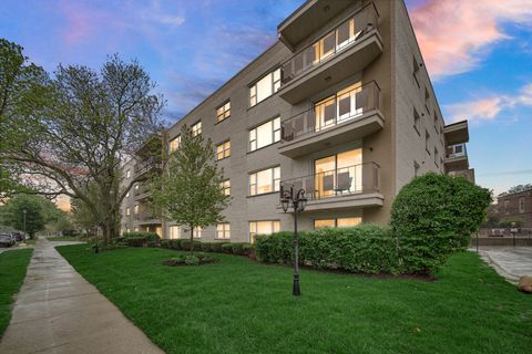 Photo of 8210 ELMWOOD Street #314, Skokie, IL 60077 (MLS # 12622233)
