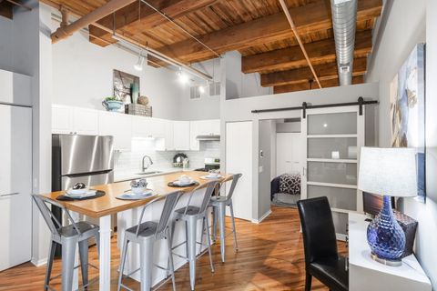 Tiny photo for 226 N CLINTON Street #510, Chicago, IL 60661 (MLS # 12492665)