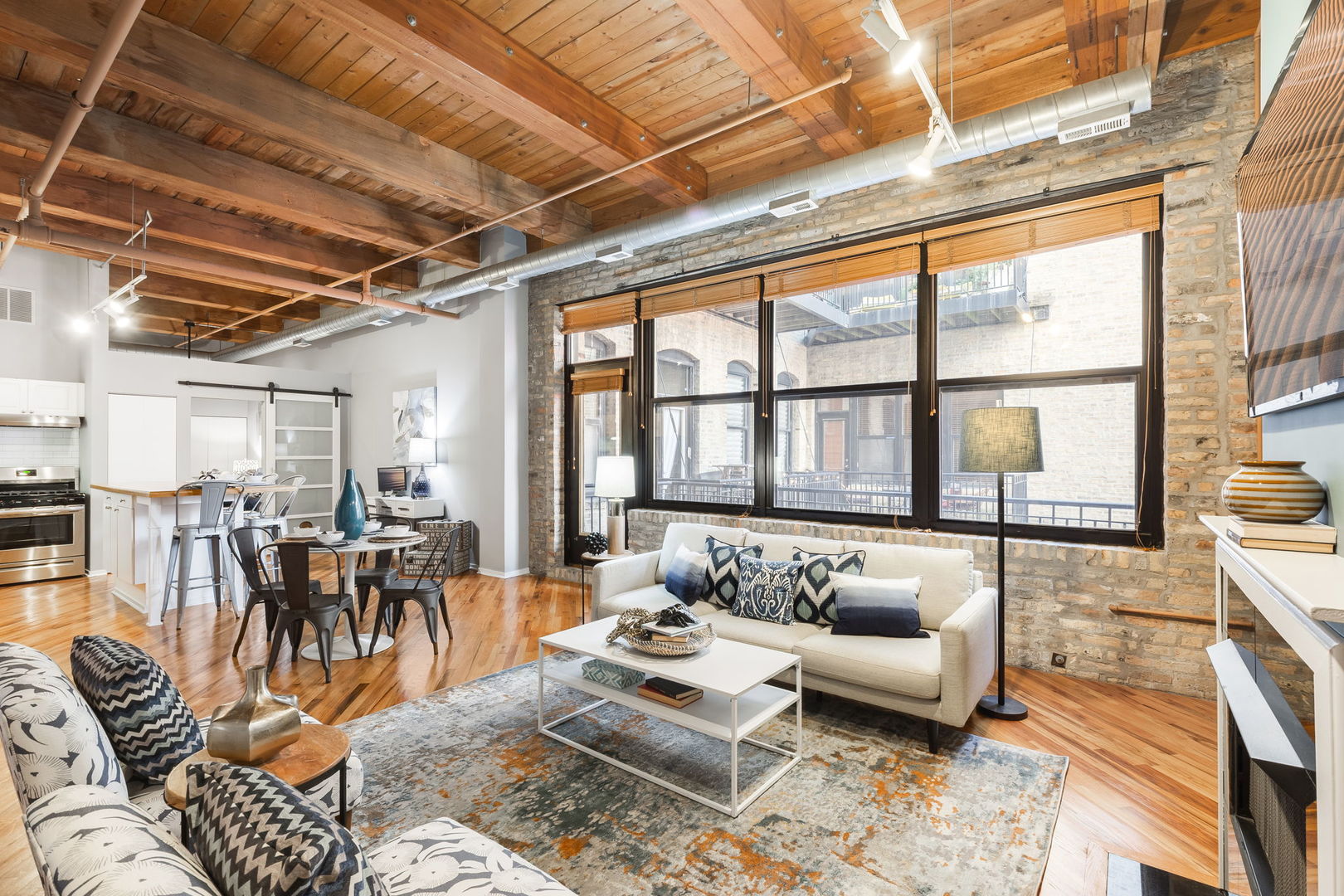 226 N CLINTON Street 510