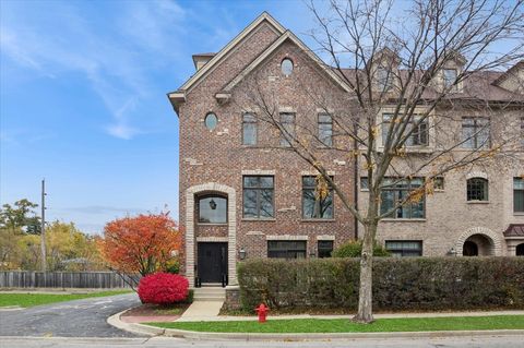 Tiny photo for 148 W QUINCY Street, Westmont, IL 60559 (MLS # 12499715)