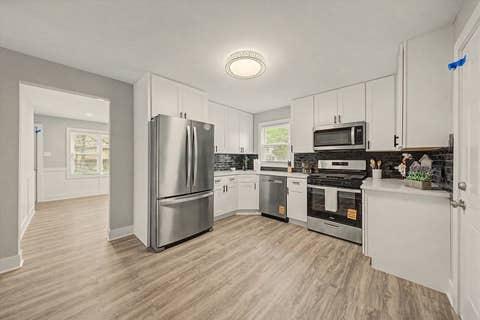 Tiny photo for 14701 Beachview Terrace, Dolton, IL 60419 (MLS # 12682478)