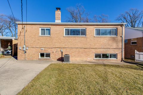 Tiny photo for 8532 N Oleander Avenue, Niles, IL 60714 (MLS # 12572940)