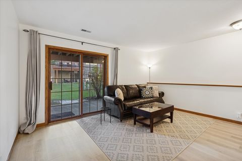Tiny photo for 518 Silver Aspen Circle, Crystal Lake, IL 60014 (MLS # 12488261)