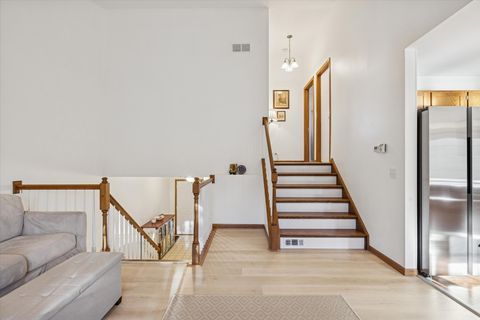 Tiny photo for 518 Silver Aspen Circle, Crystal Lake, IL 60014 (MLS # 12488261)
