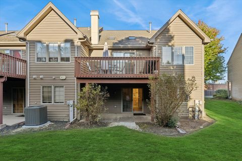 Tiny photo for 518 Silver Aspen Circle, Crystal Lake, IL 60014 (MLS # 12488261)