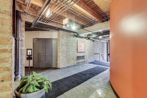 Tiny photo for 612 N Oakley Boulevard #108, Chicago, IL 60612 (MLS # 12500046)