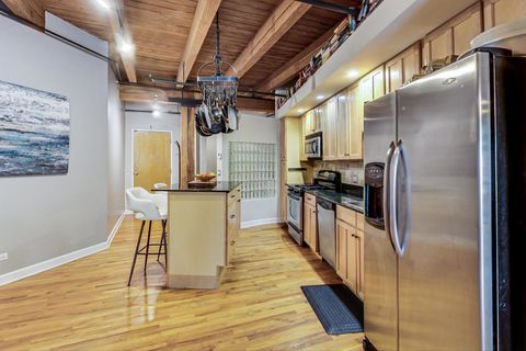 Tiny photo for 612 N Oakley Boulevard #108, Chicago, IL 60612 (MLS # 12500046)