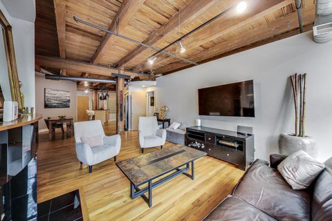 Tiny photo for 612 N Oakley Boulevard #108, Chicago, IL 60612 (MLS # 12500046)