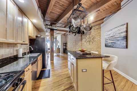 Tiny photo for 612 N Oakley Boulevard #108, Chicago, IL 60612 (MLS # 12500046)