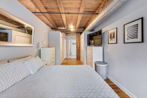 Tiny photo for 612 N Oakley Boulevard #108, Chicago, IL 60612 (MLS # 12500046)