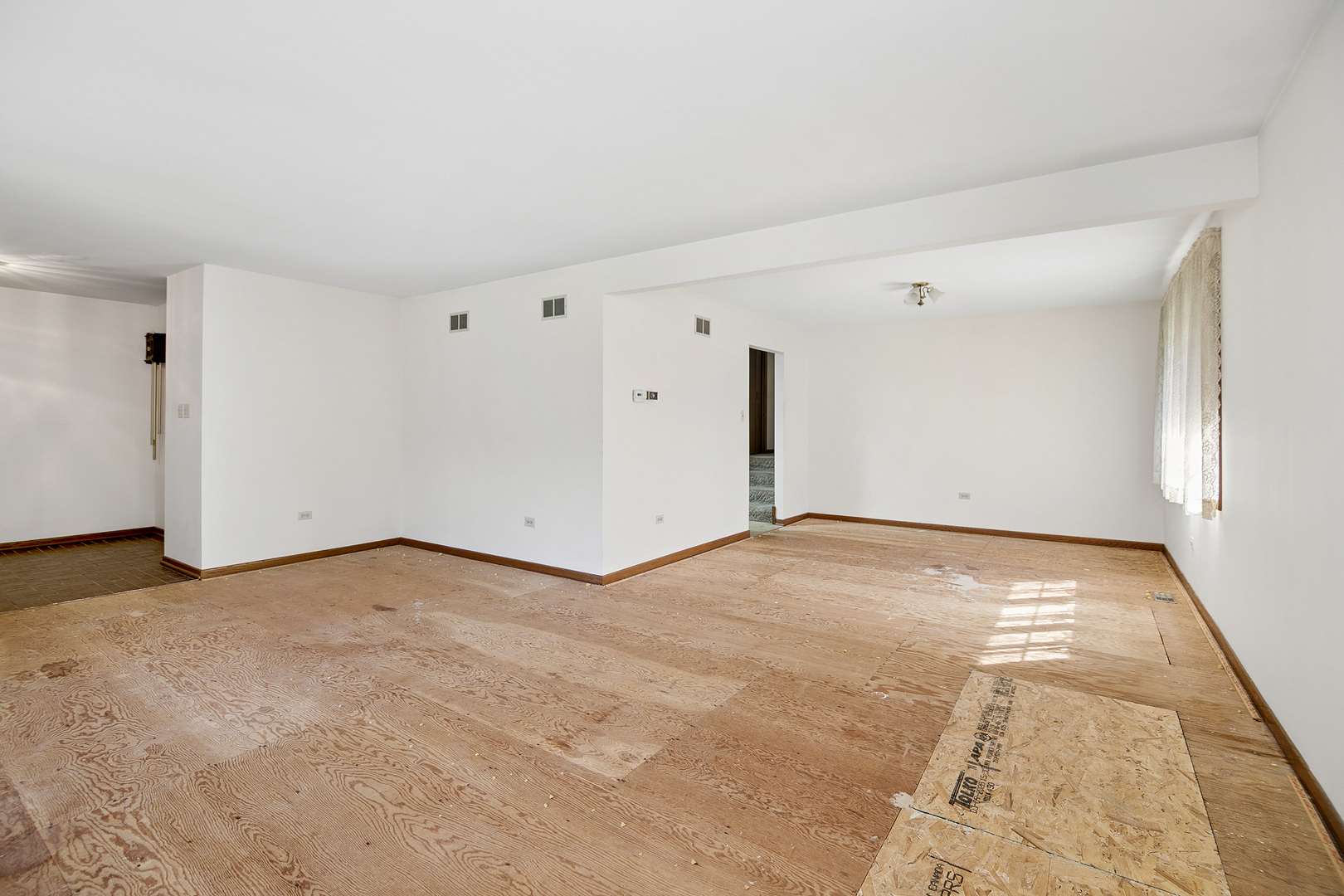 14015 S Cherokee Trail