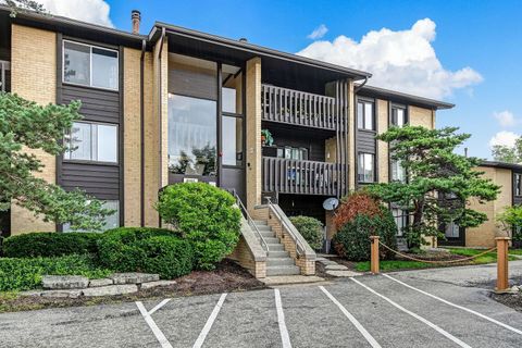 6182 Pinewood Court 107 Willowbrook IL 60527