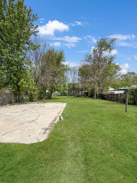 Tiny photo for 922 E Shawnee Street, Freeport, IL 61032 (MLS # 12692084)