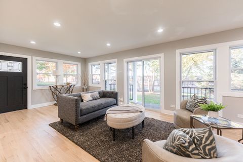 Tiny photo for 147 W North Avenue, Lombard, IL 60148 (MLS # 12545206)