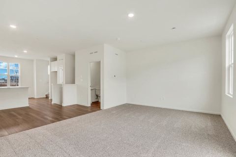 Tiny photo for 575 yosemite Way, Mundelein, IL 60060 (MLS # 12460471)