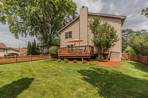 Tiny photo for 106 N Kenilworth Avenue, Mount Prospect, IL 60056 (MLS # 12715561)