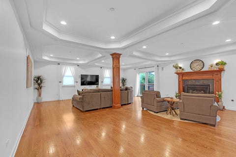 Tiny photo for 106 N Kenilworth Avenue, Mount Prospect, IL 60056 (MLS # 12715561)