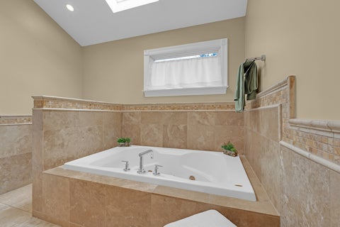 Tiny photo for 106 N Kenilworth Avenue, Mount Prospect, IL 60056 (MLS # 12715561)