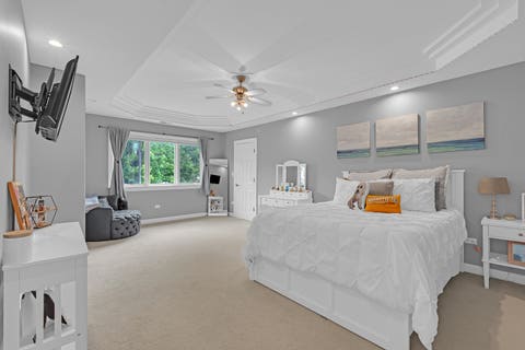 Tiny photo for 106 N Kenilworth Avenue, Mount Prospect, IL 60056 (MLS # 12715561)