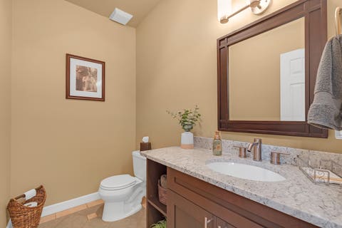 Tiny photo for 106 N Kenilworth Avenue, Mount Prospect, IL 60056 (MLS # 12715561)