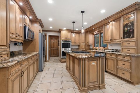 Tiny photo for 8002 W 127th Street, Palos Park, IL 60464 (MLS # 12643819)