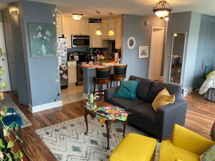 2740 N Pine Grove Avenue 19D