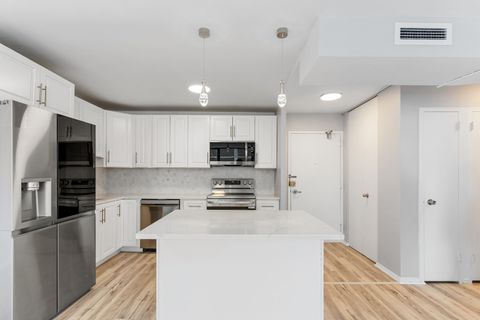 Tiny photo for 6301 N Sheridan Road #11D, Chicago, IL 60660 (MLS # 12444411)