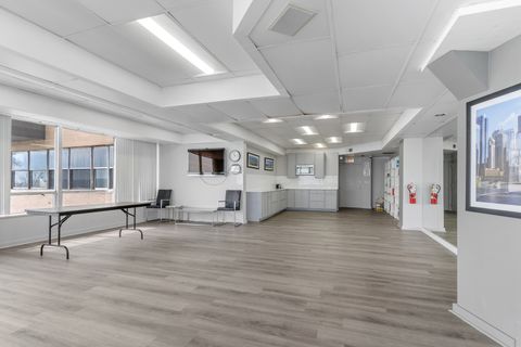 Tiny photo for 6301 N Sheridan Road #11D, Chicago, IL 60660 (MLS # 12444411)