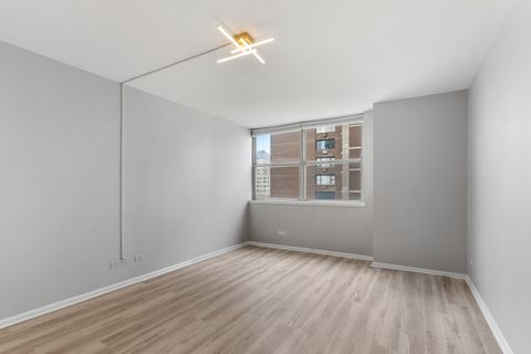 Tiny photo for 6301 N Sheridan Road #11D, Chicago, IL 60660 (MLS # 12444411)