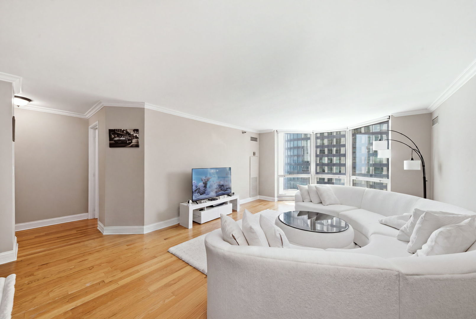 195 N Harbor Drive 3805